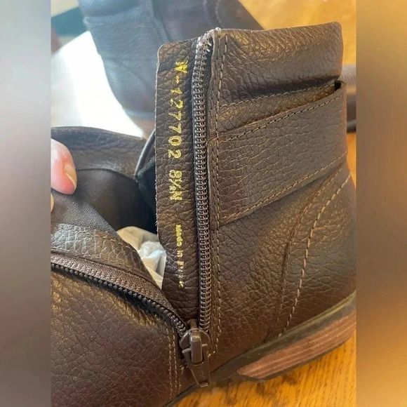 WALKING Cradles Ender Bootie: Brown Tumbled Leather, 8.5 Narrow Like New Bin D - Picture 7 of 8